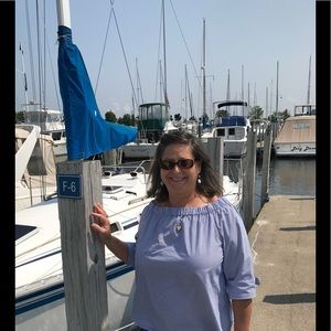 Meet your Posher, Jennifer